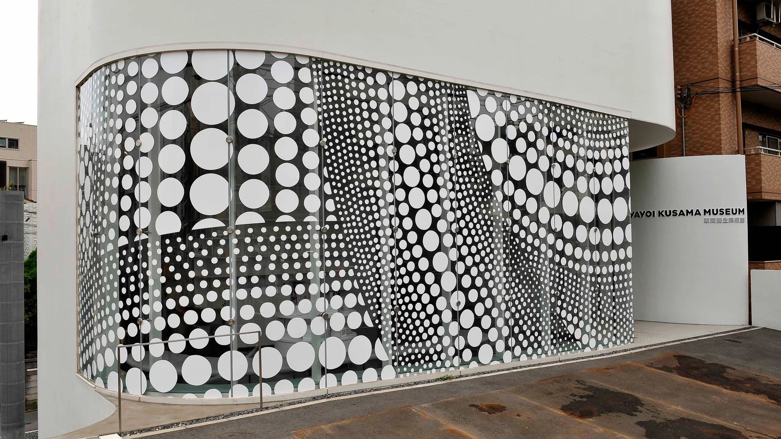 🎨 쿠사마 야요이 미술관 (草間彌生美術館) 이미지 1